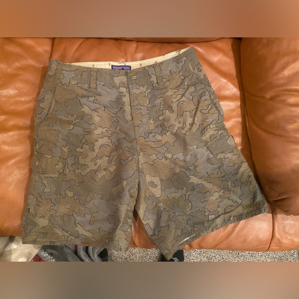 Men’s Patagonia Camo Cargo Nylon Shorts, Rare Pattern